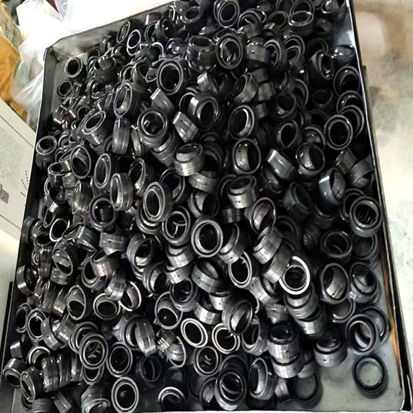 China Radial Spherical Plain Bearing GE3E GE4E GE5E GE6E GE8E GE10E GE12E China Radial Spherical Plain Bearing GE3E GE4E GE5E GE6E GE8E GE10E GE12E