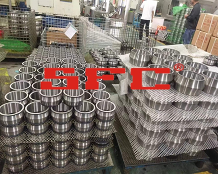 22215CA/W33 Spherical Roller Bearing 22215CA/W33 Spherical Roller Bearing