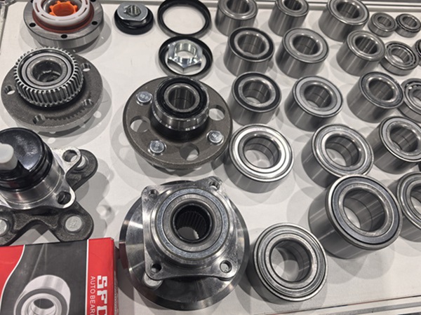 China Auto Wheel Hub Bearing DAC45680045 DAC488942/44 China Auto Wheel Hub Bearing DAC45680045 DAC488942/44