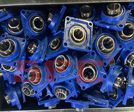 UCF212-36 Pillow Block Ball Bearing Dimensions(mm) Bolt Used Bearing No. Housing No. Weight(kg) in mm h a e b S2 S1 g w Bi n mm in UCF212-36 2-1/4 69.8 241 184 70 25 20 25 138 65.1 25.4 M16 5/8 UC212-36 F212 UCF212-37 2-5/16 UC212-37 UCF212-38 2-3/8 UC212-38 UCF212-39 2-7/16 UC212-39 UCF212 60 UC212 UCF212-36 Pillow Block Ball Bearing Dimensions(mm) Bolt Used Bearing No. Housing No. Weight(kg) in mm h a e b S2 S1 g w Bi n mm in UCF212-36 2-1/4 69.8 241 184 70 25 20 25 138 65.1 25.4 M16 5/8 UC212-36 F212 UCF212-37 2-5/16 UC212-37 UCF212-38 2-3/8 UC212-38 UCF212-39 2-7/16 UC212-39 UCF212 60 UC212