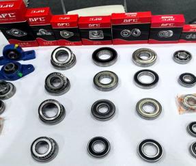 Automatic assembly UC bearngs