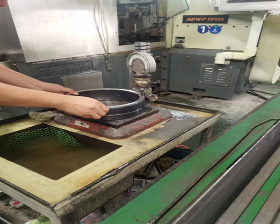 23056CA/W33 Self-aligning Roller Bearing 23056CA/W33 Self-aligning Roller Bearing